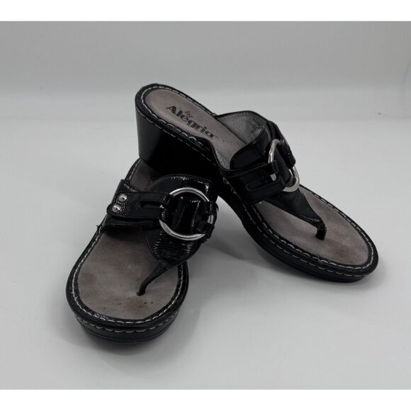 Alegria Lola Black Patent Leather Thong Wedge Slide Sandals Size 39 EU / 8.5-9 U - Picture 11 of 11